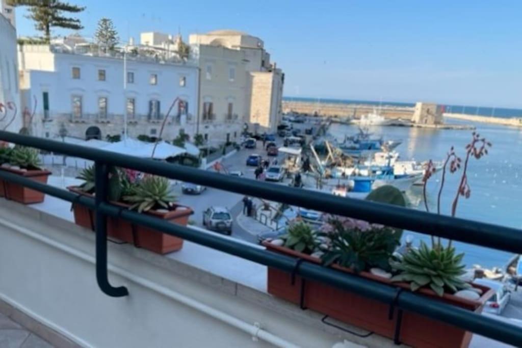 Emozioni Dal Porto Trani Exterior foto